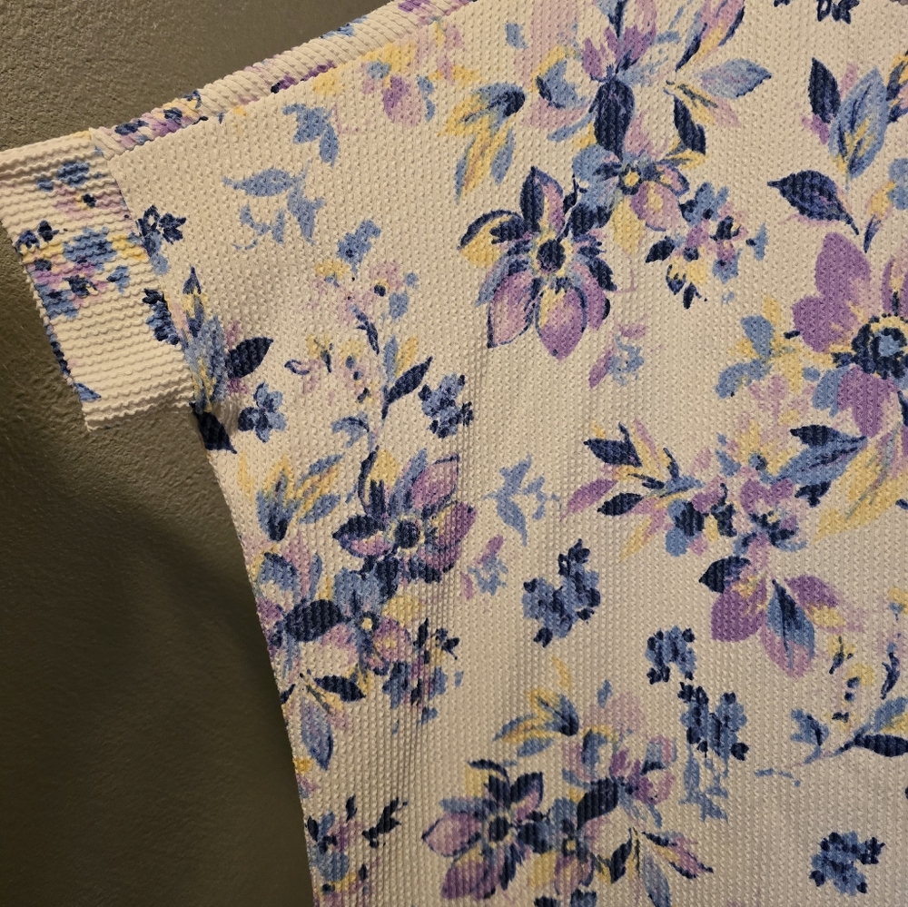 Oversized Ribbed Floral Top - Picture 2 of 5